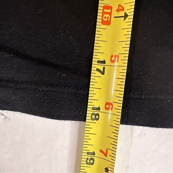 Forever21 black tank top - Picture 4 of 4